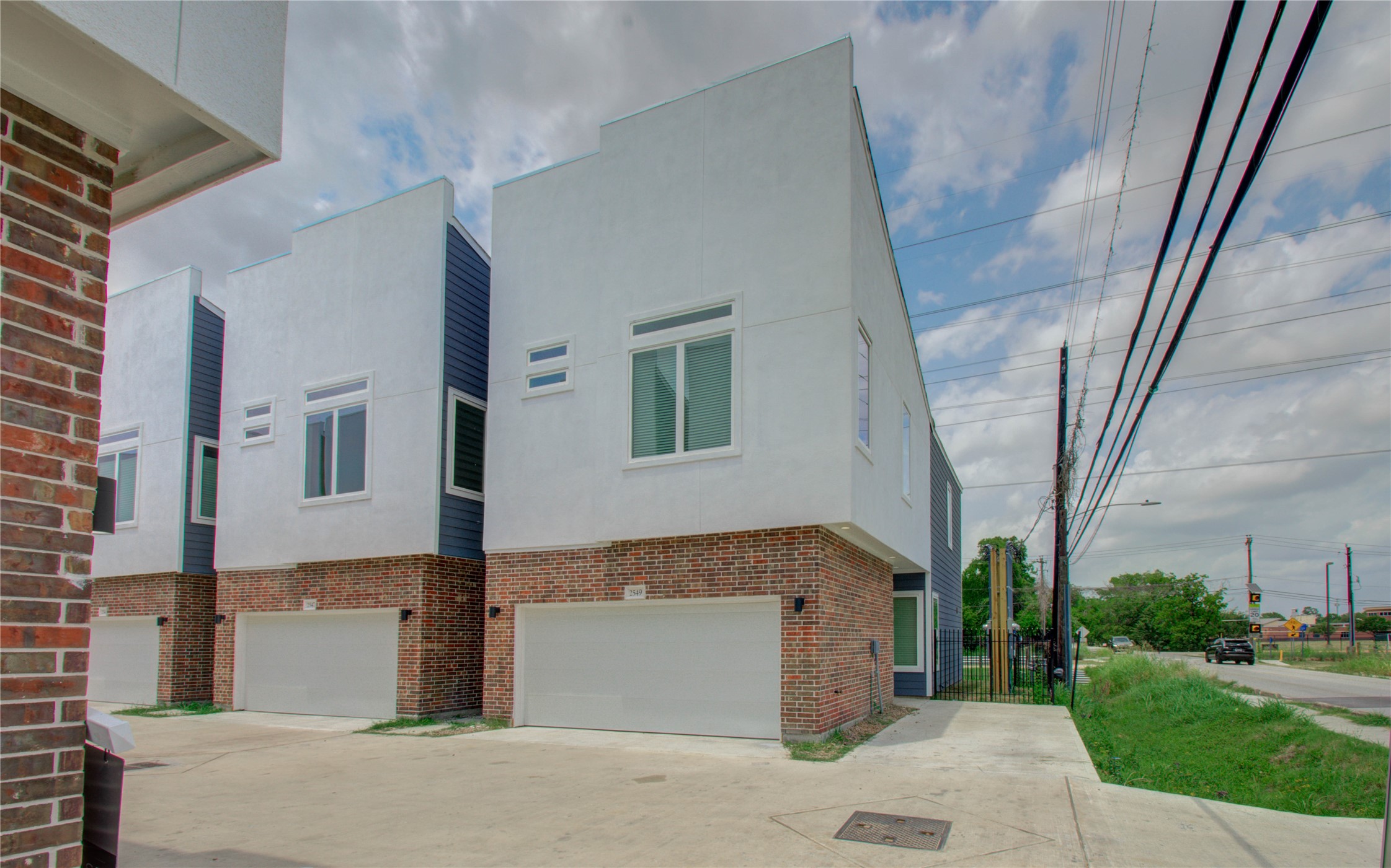 2549 Hollister Street Property Photo 1