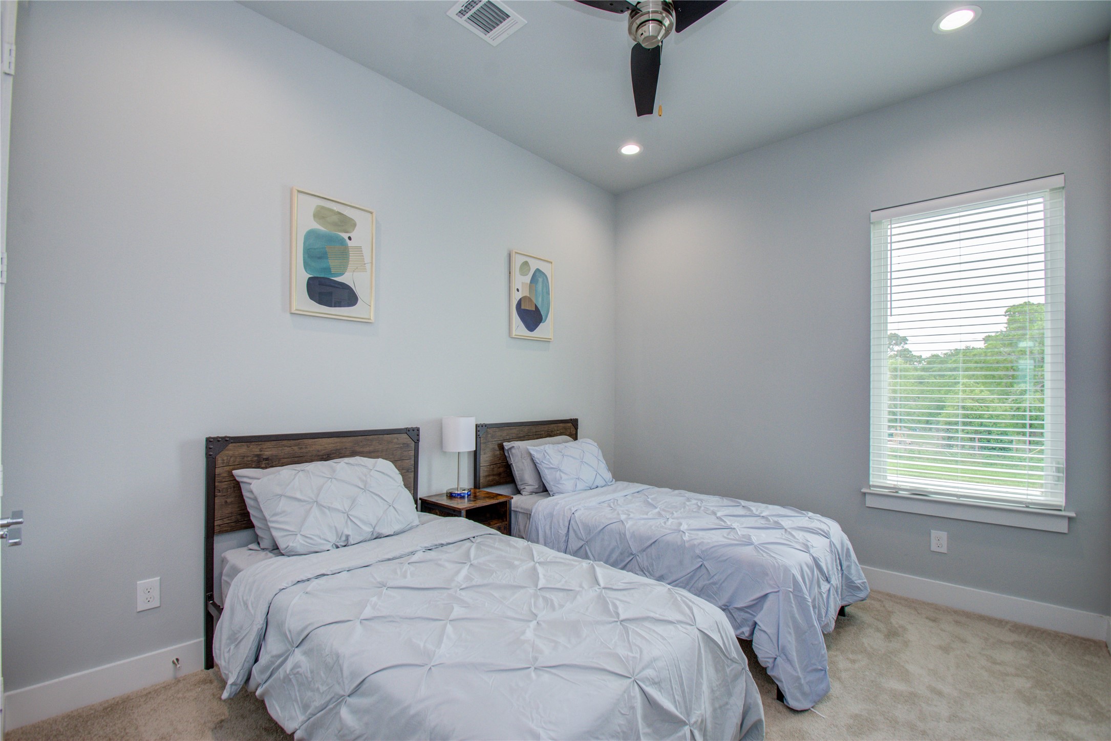 2549 Hollister Street Property Photo 15