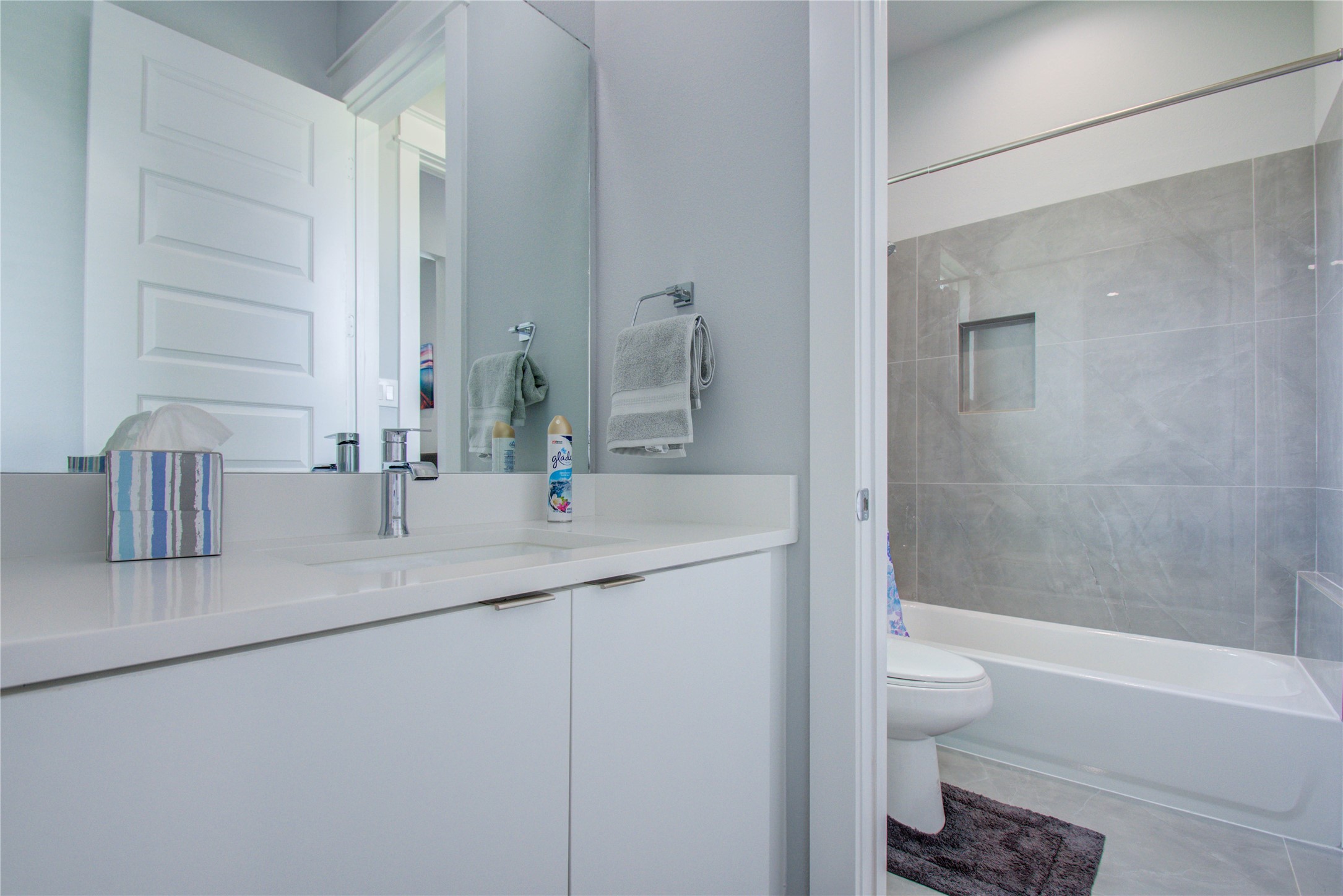 2549 Hollister Street Property Photo 16