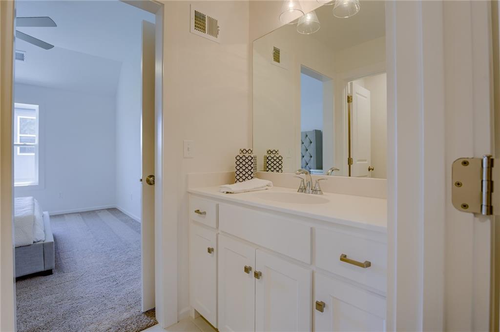 2436 W 180th Street Property Photo 29