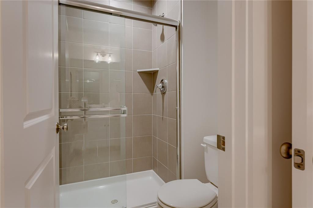 2436 W 180th Street Property Photo 38