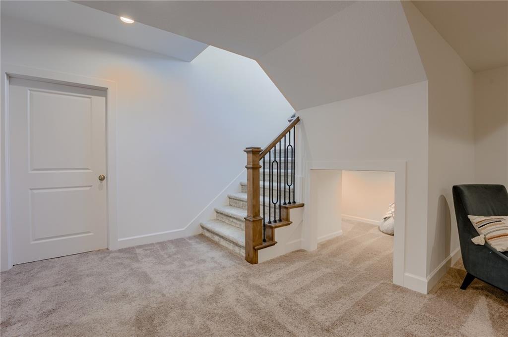 2436 W 180th Street Property Photo 40