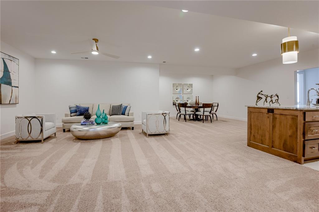 2436 W 180th Street Property Photo 43