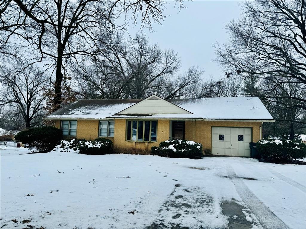 1043 Vilas Street Property Photo 1