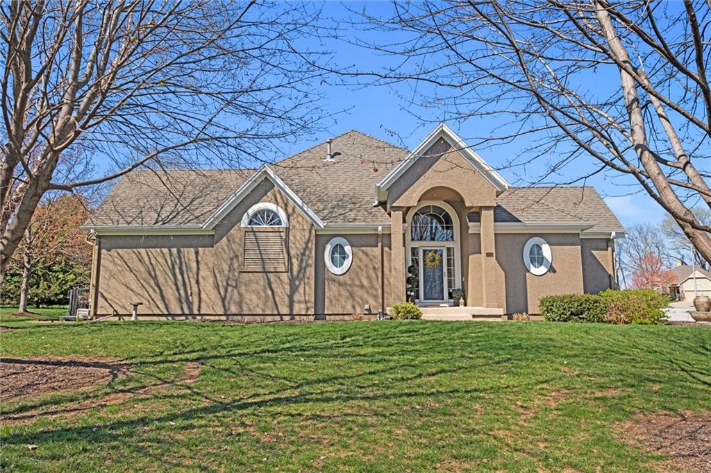 Leawood Falls Real Estate Listings Main Image