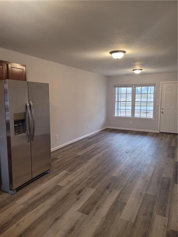 114 N Locust Street Property Photo 4