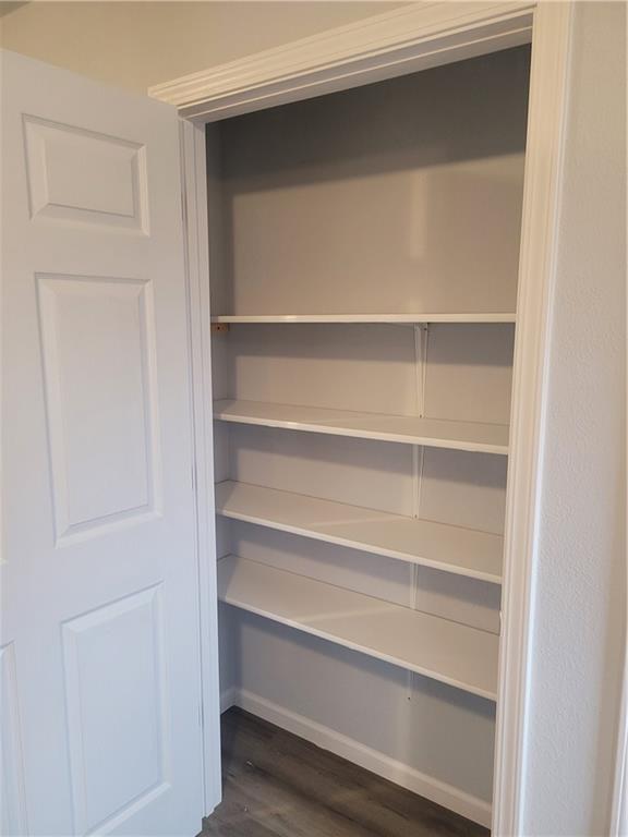 114 N Locust Street Property Photo 8