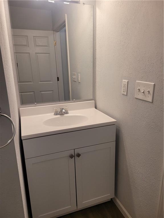 114 N Locust Street Property Photo 11