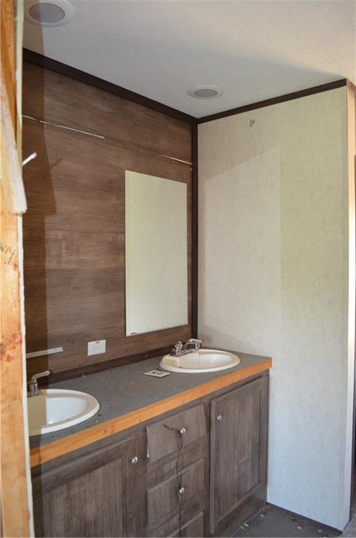 J Highway Property Photo 14