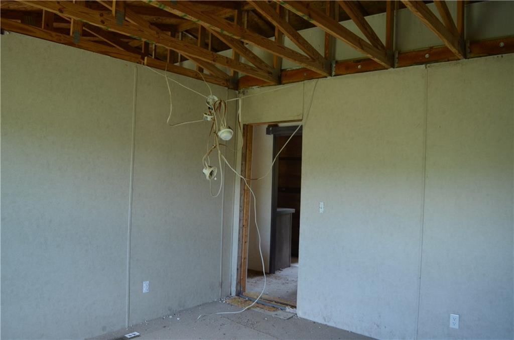 J Highway Property Photo 28