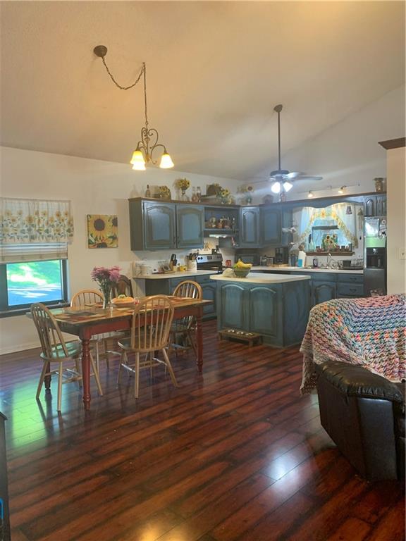 1018 Kansas Street Property Photo 1