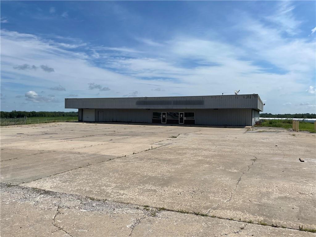 1661 Highway 13 Boulevard Property Photo 2