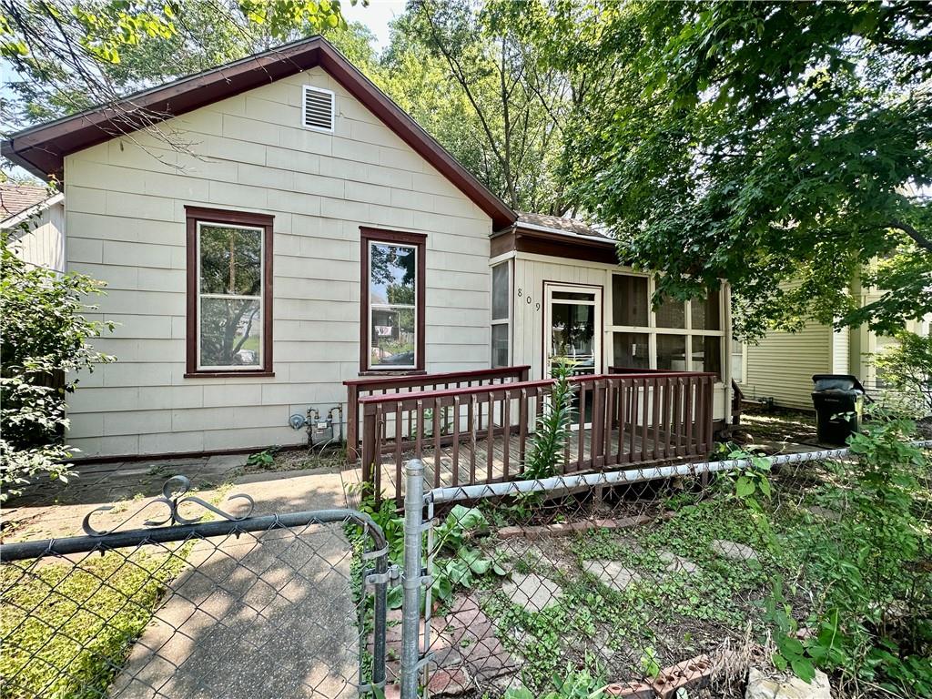 809 Columbia Avenue Property Photo 1