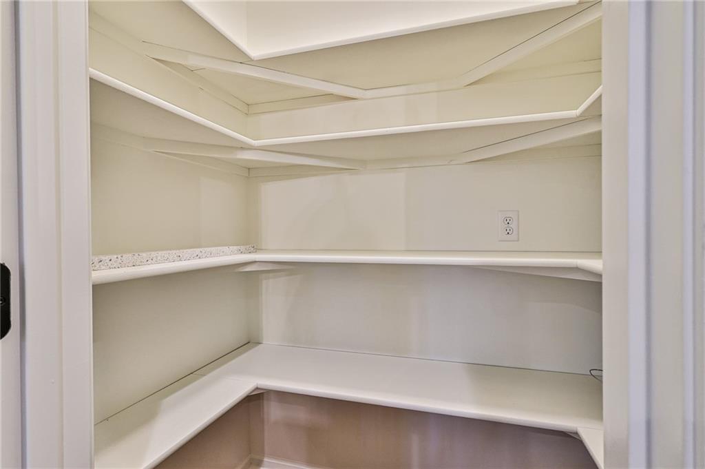 913 Nw Crestwood Drive Property Photo 23