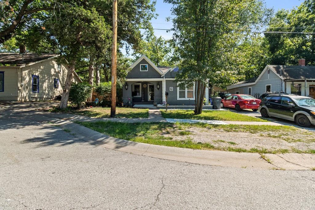 307 W Poplar Street Property Photo 4