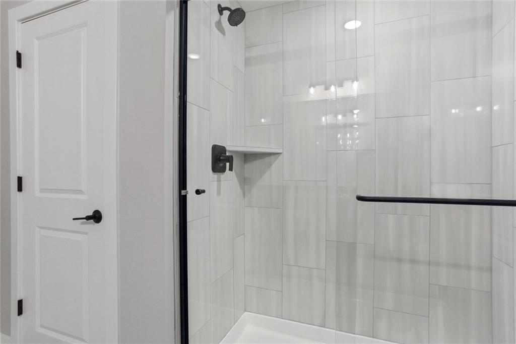17175 S Heatherwood Street Property Photo 23