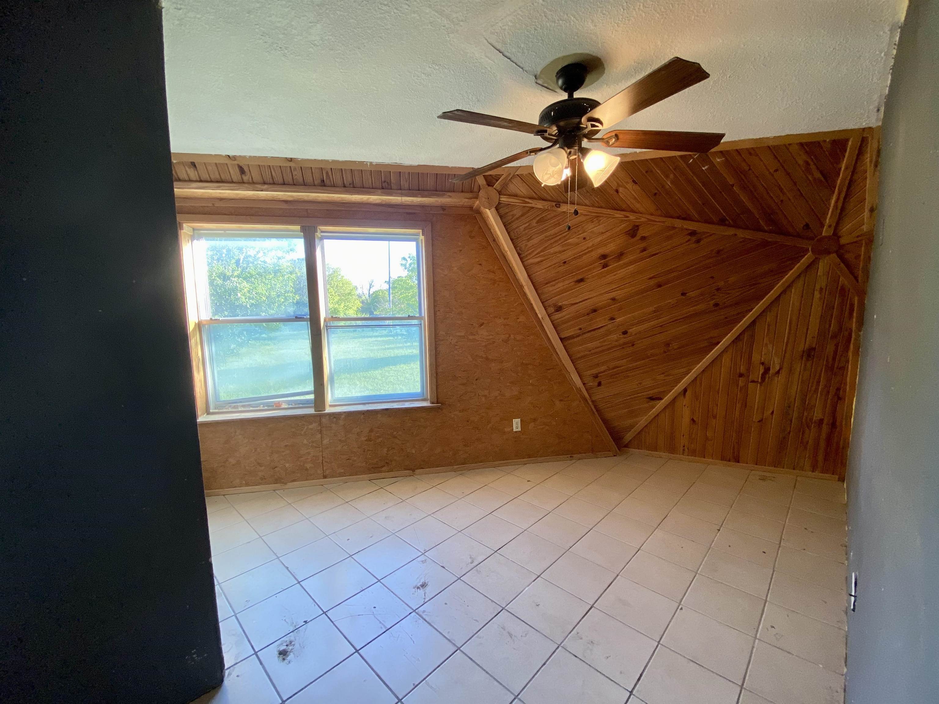 501 E Pecan Street Property Photo 13