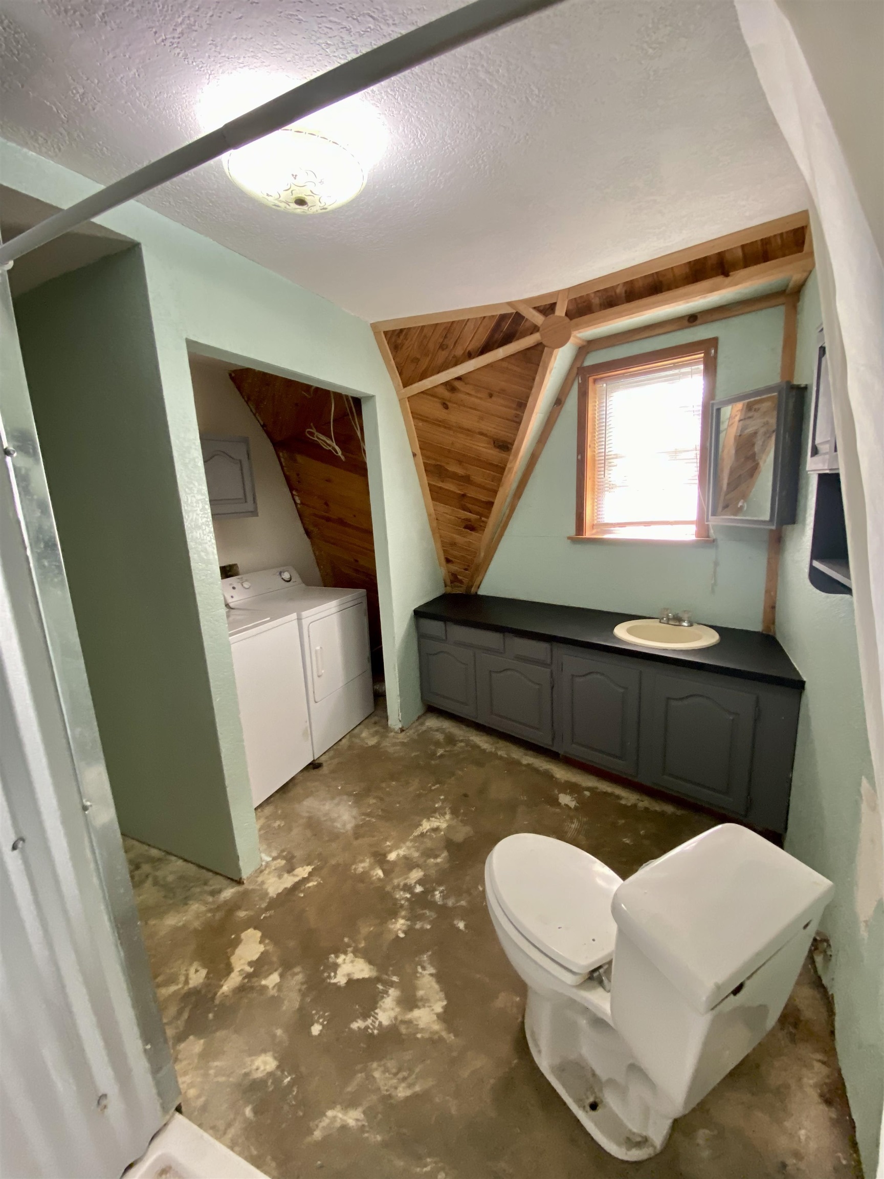501 E Pecan Street Property Photo 15