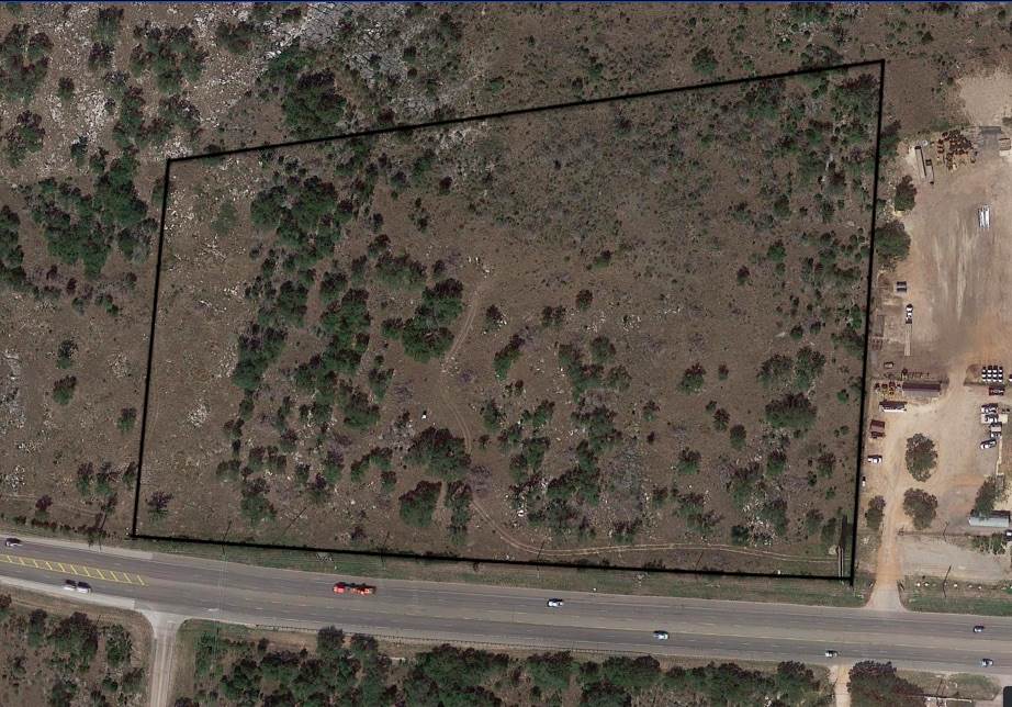 1428 S Us Highway 281 Property Photo 1
