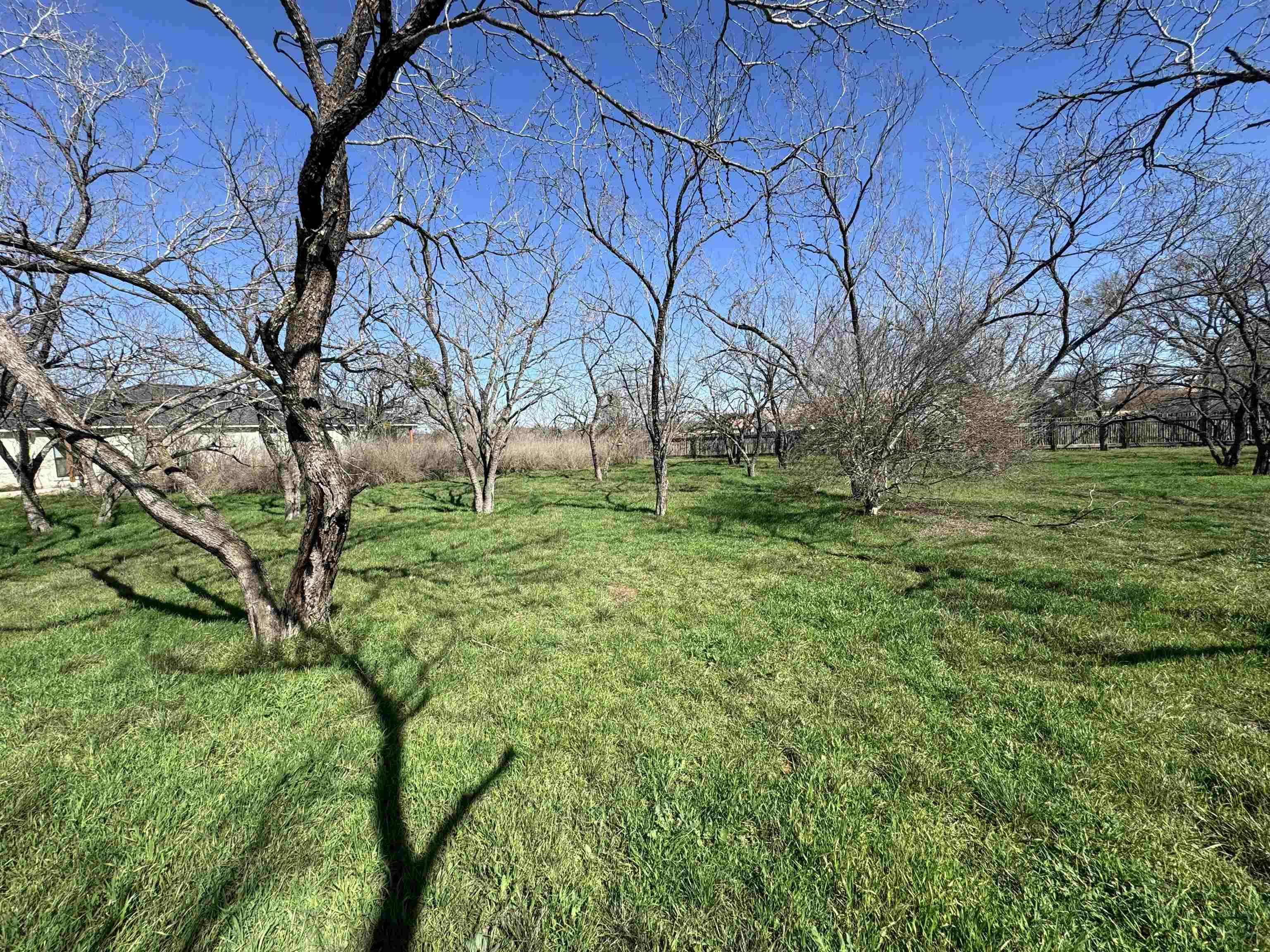 W22067-b Sunray Property Photo 12