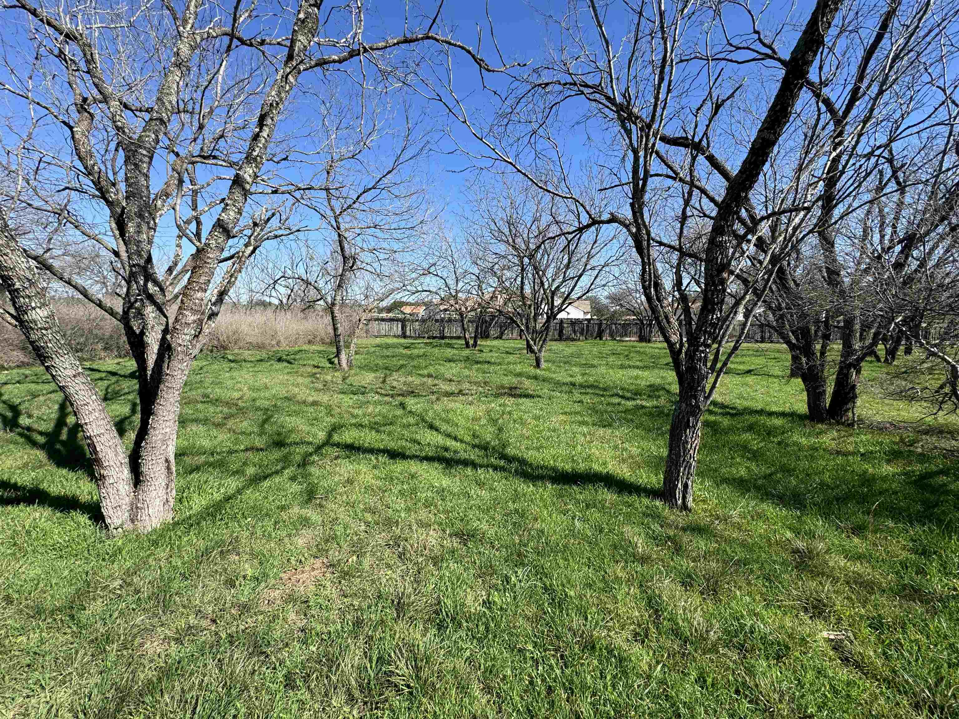 W22067-b Sunray Property Photo 14