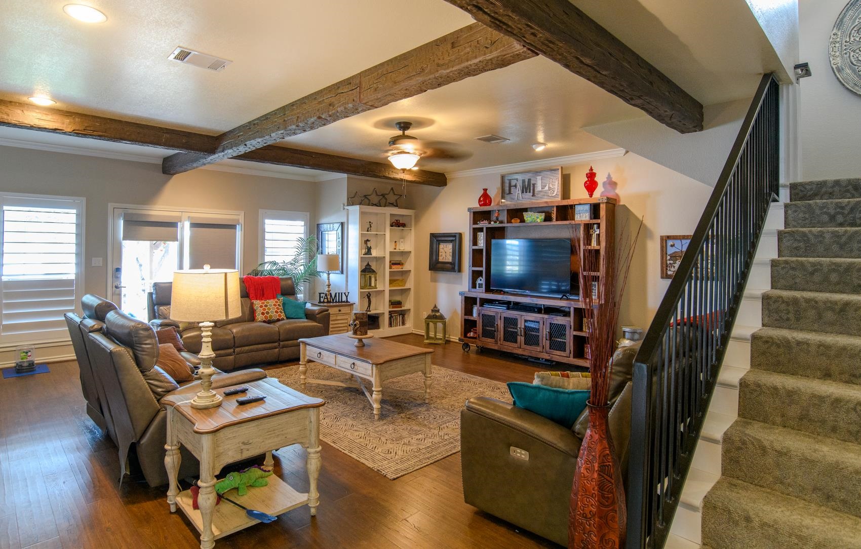 1912 Bluebonnet Lane Property Photo 13