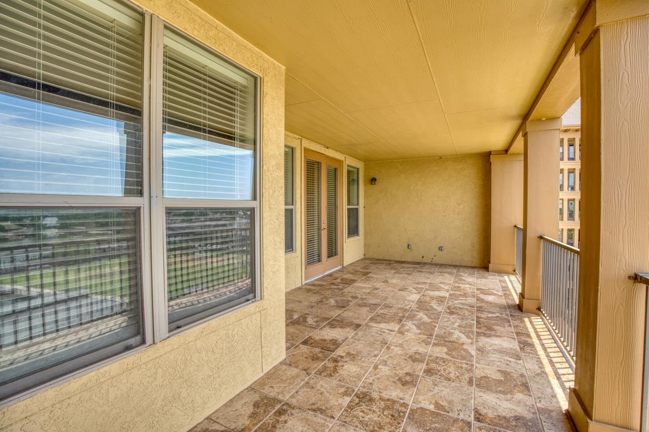 1000 The Cape #44 Property Photo 18