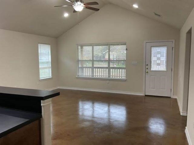1607 Navajo Trl Property Photo 3