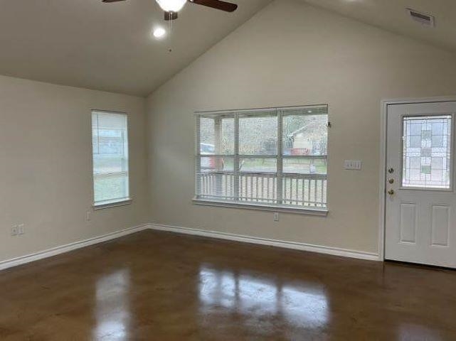 1607 Navajo Trl Property Photo 4