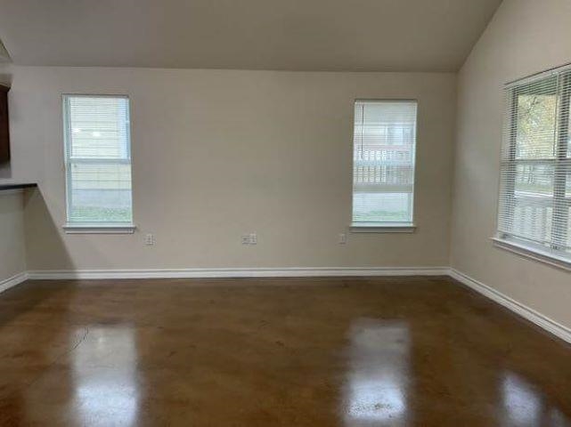 1607 Navajo Trl Property Photo 6