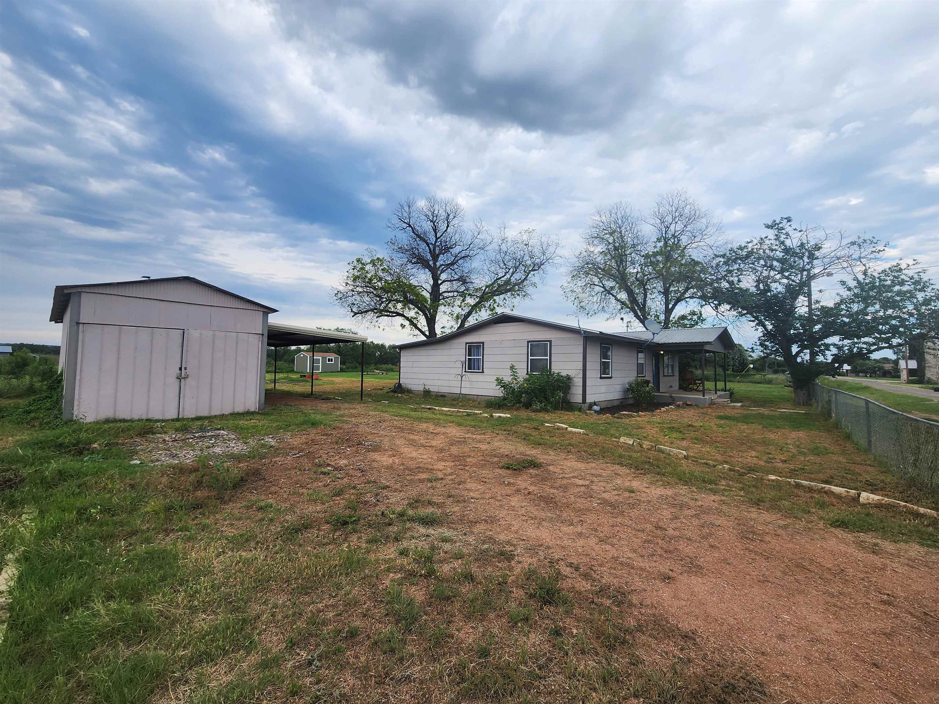 624 Cr 408d Property Photo 3