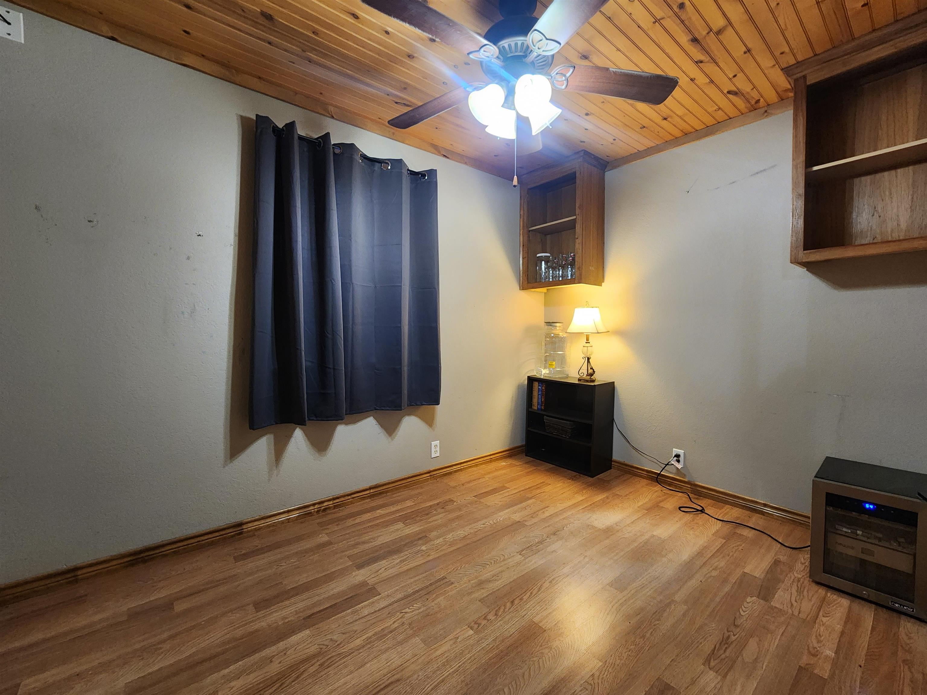 624 Cr 408d Property Photo 16