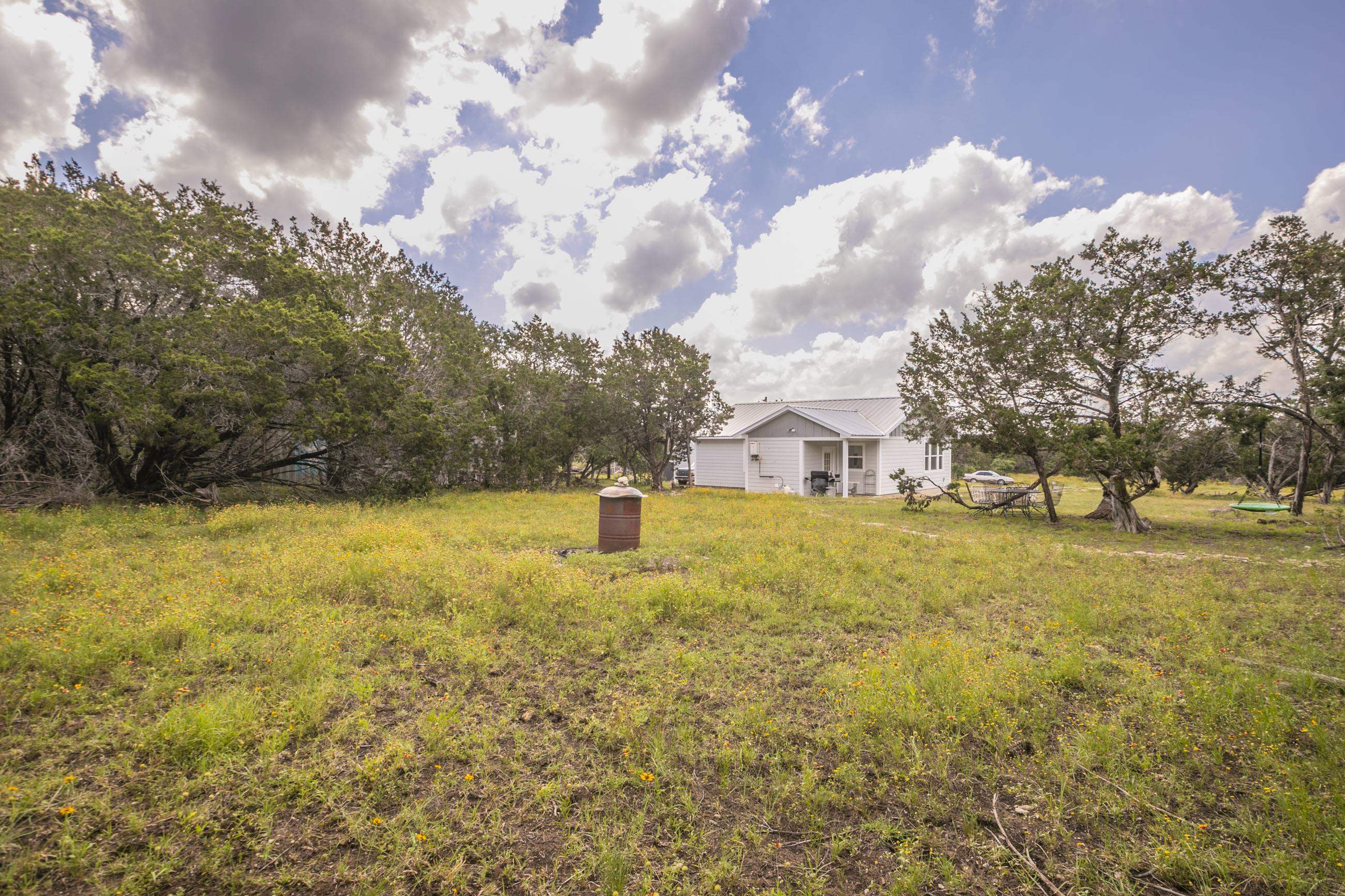 136 Jackie Lane Property Photo 3