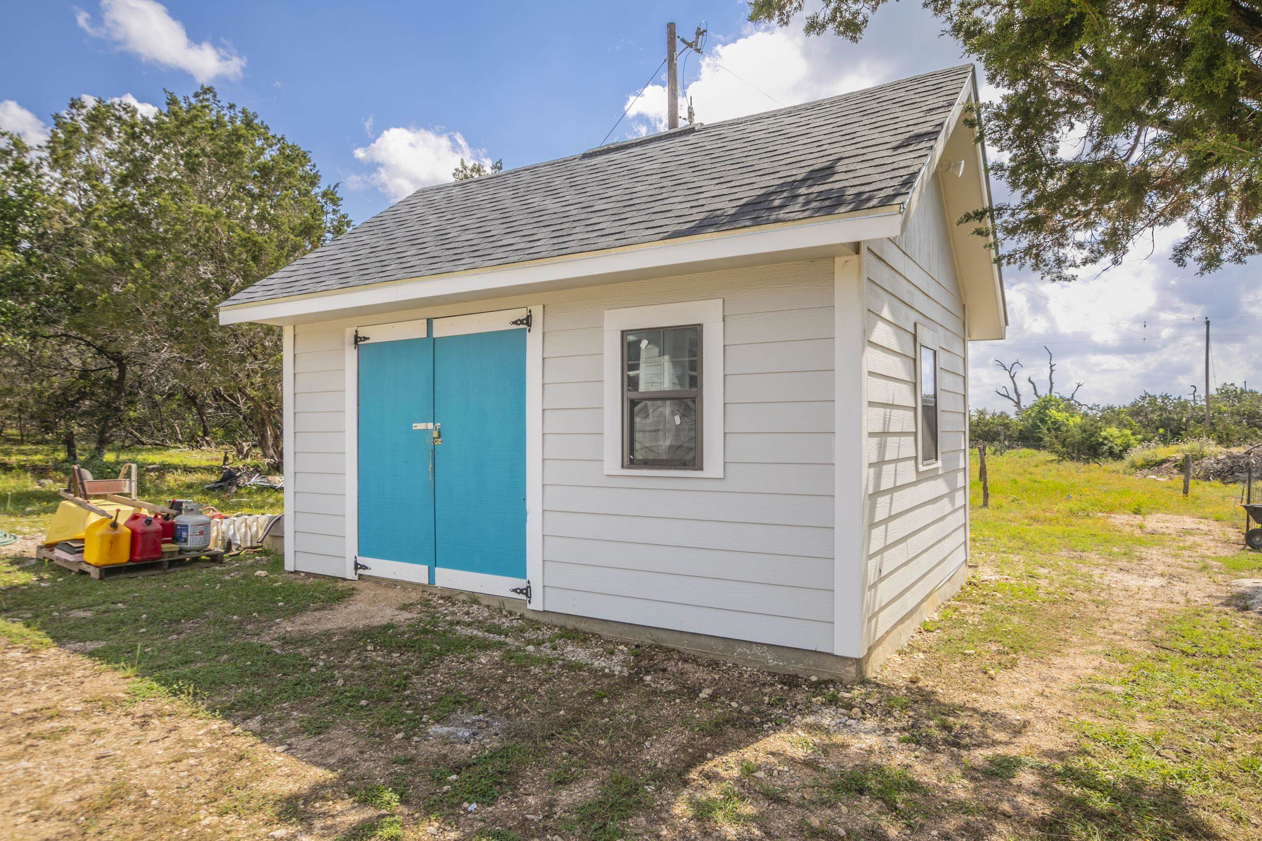 136 Jackie Lane Property Photo 4
