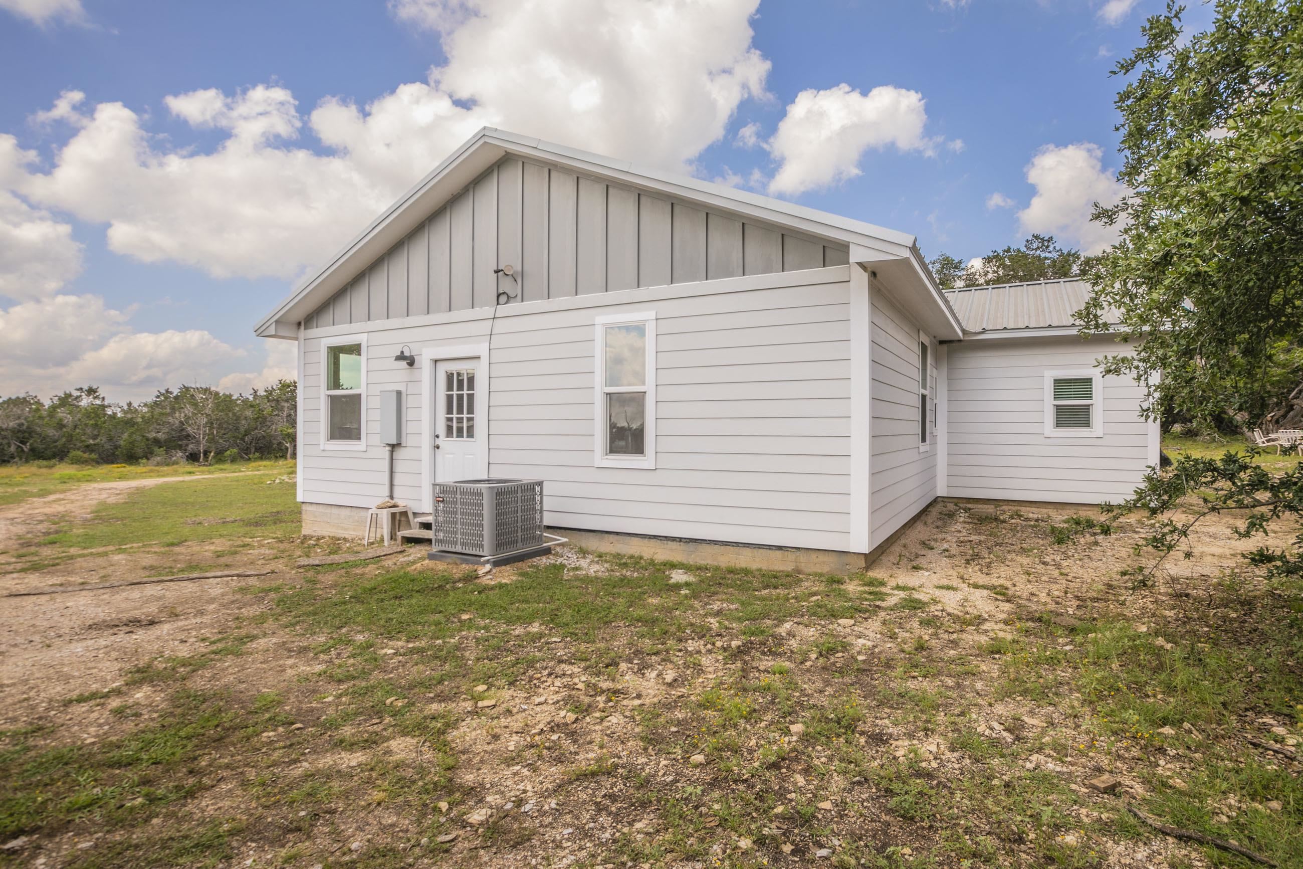 136 Jackie Lane Property Photo 7
