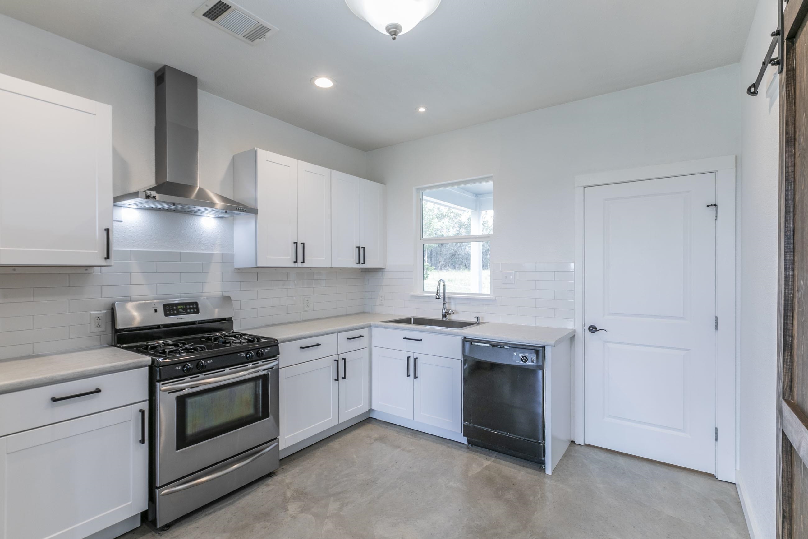 136 Jackie Lane Property Photo 12