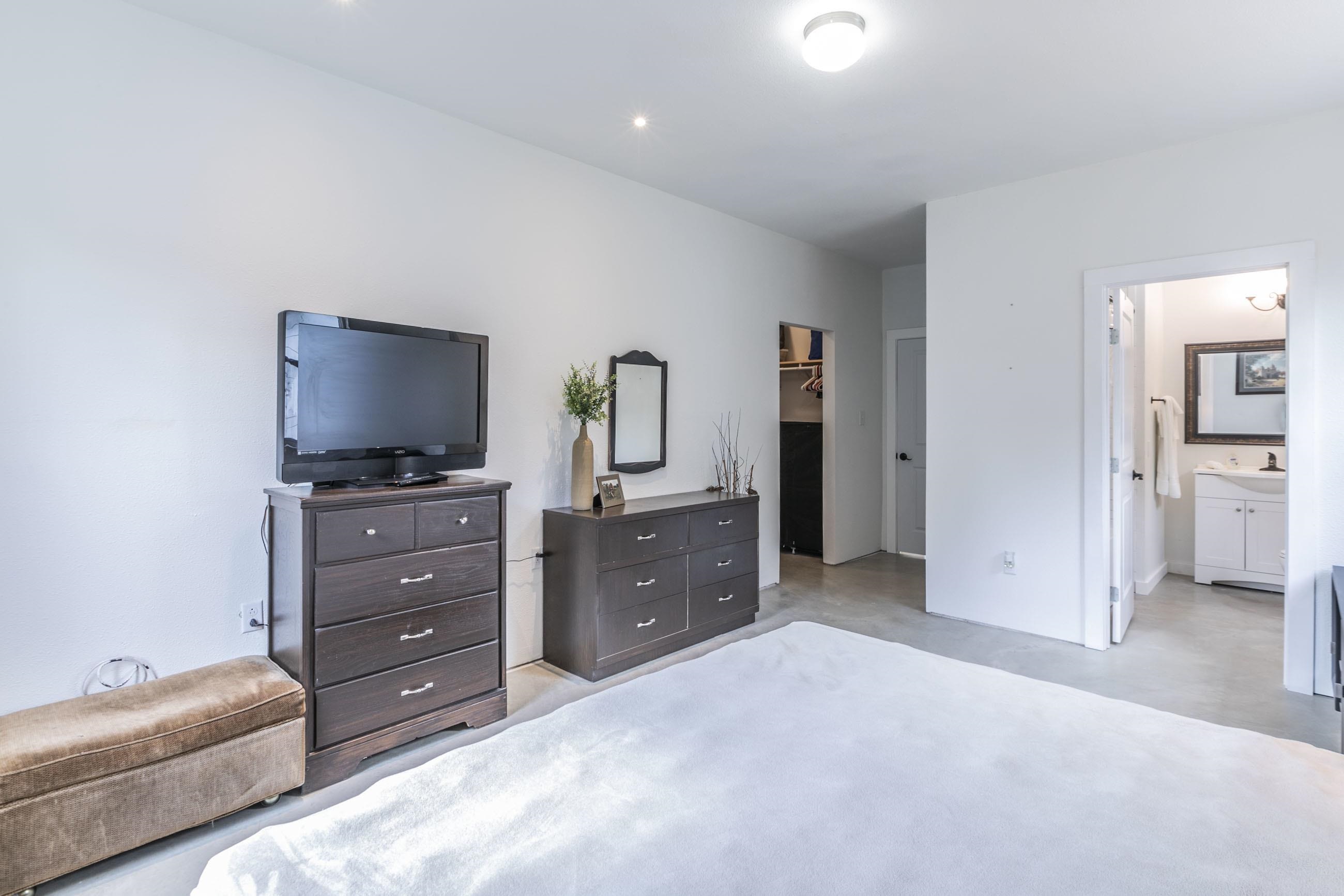 136 Jackie Lane Property Photo 18