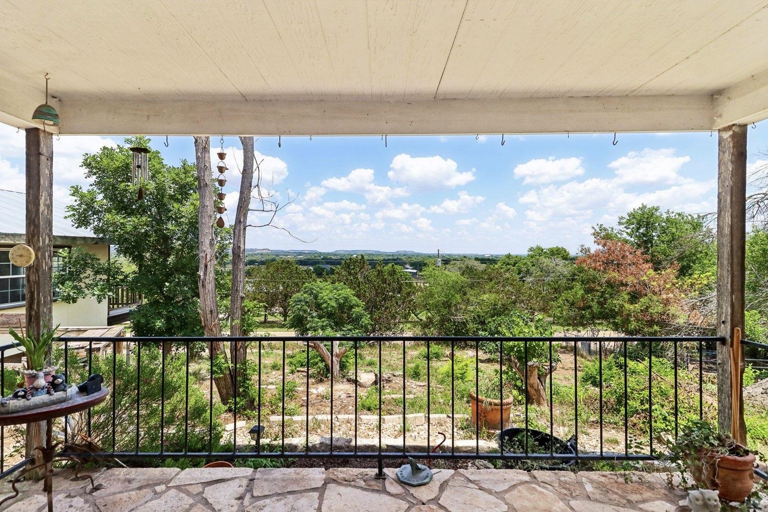 193 Royal Oaks Loop Property Photo 3