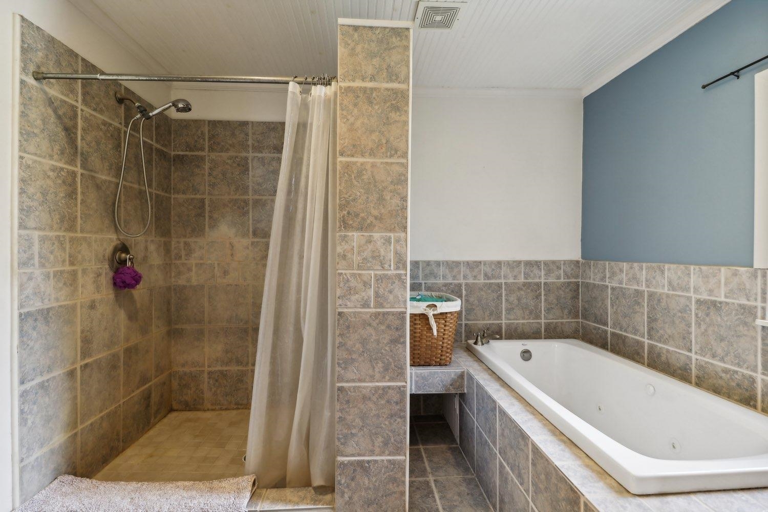 193 Royal Oaks Loop Property Photo 9