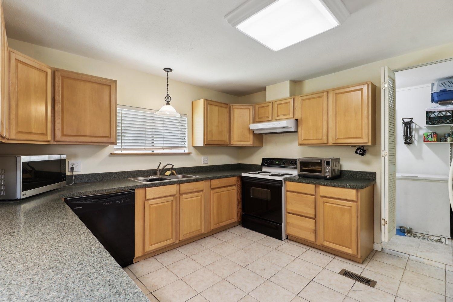 193 Royal Oaks Loop Property Photo 25