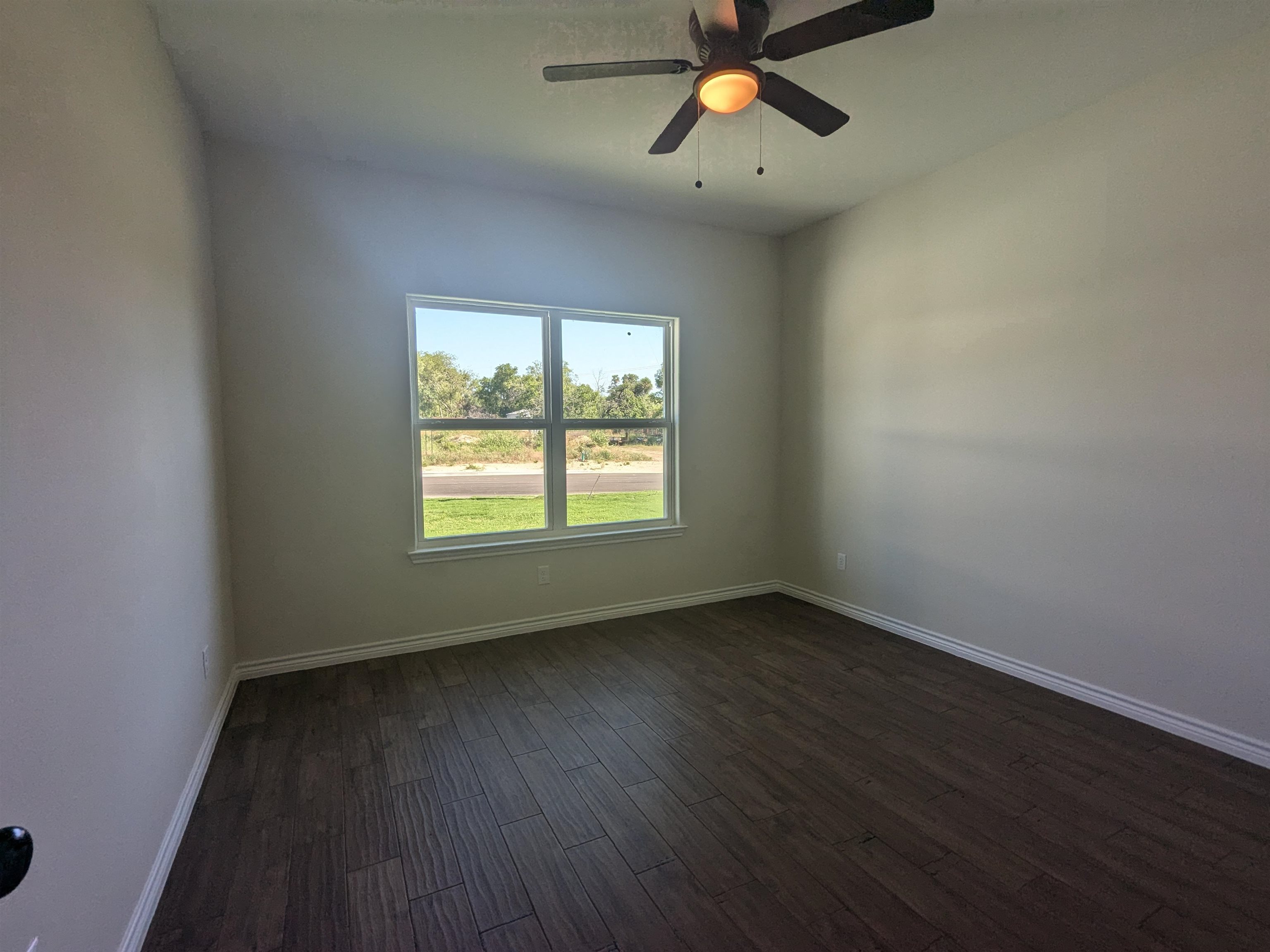 1708 E Ave G Property Photo 5