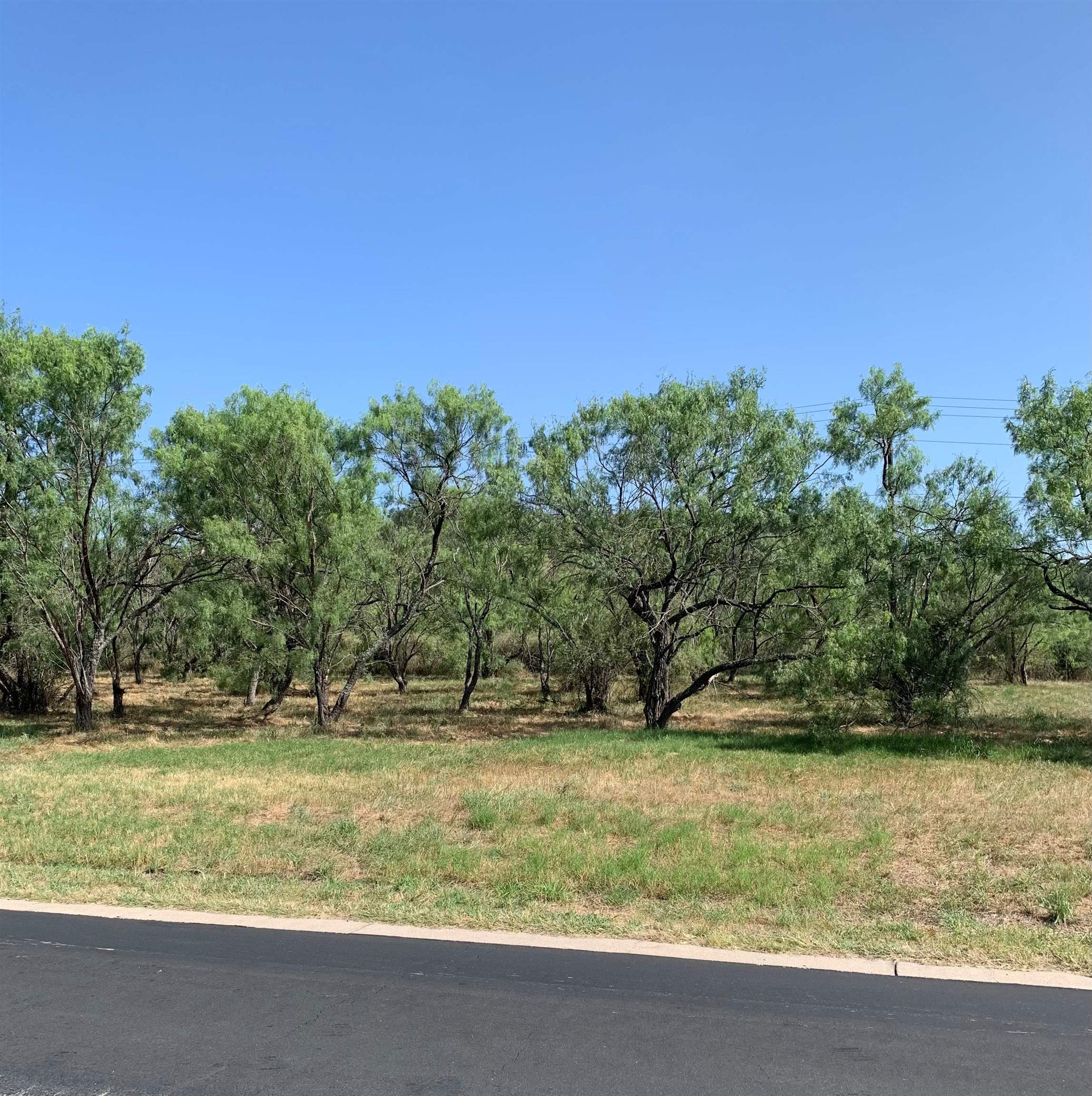 23069 Hi Circle South Property Photo 3