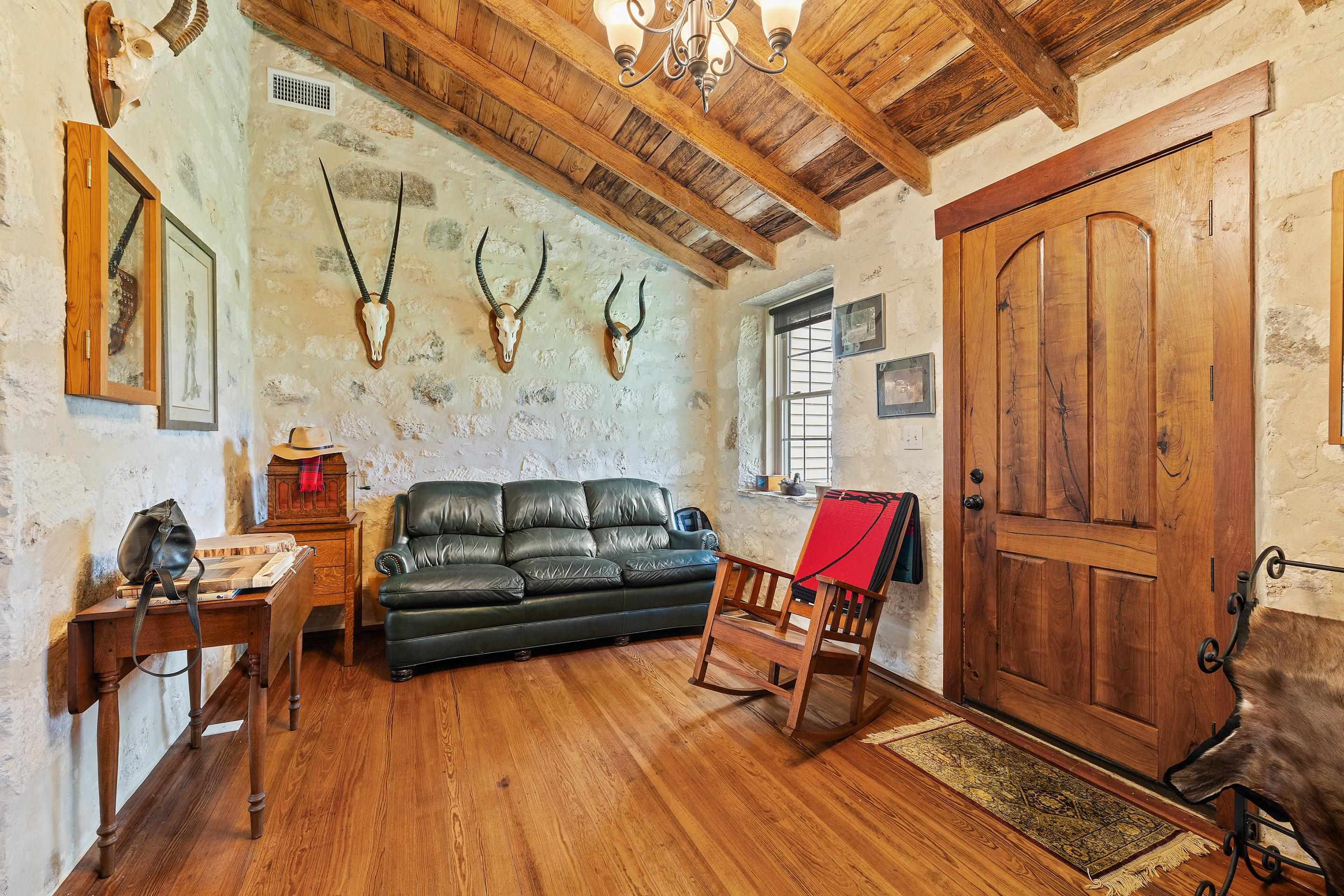 544 Alfred Henke Road Property Photo 15