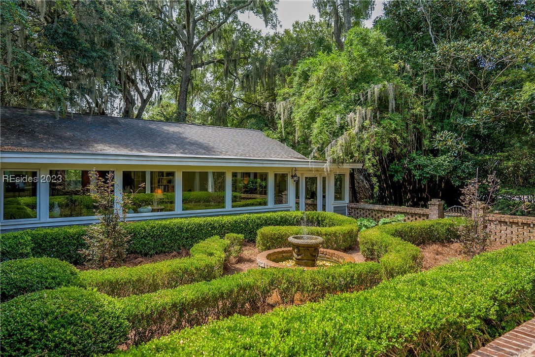 6 Lucy Creek Drive Property Photo 2