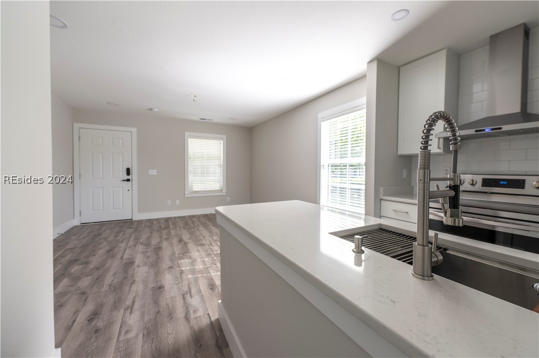 227 University Parkway Property Photo 8