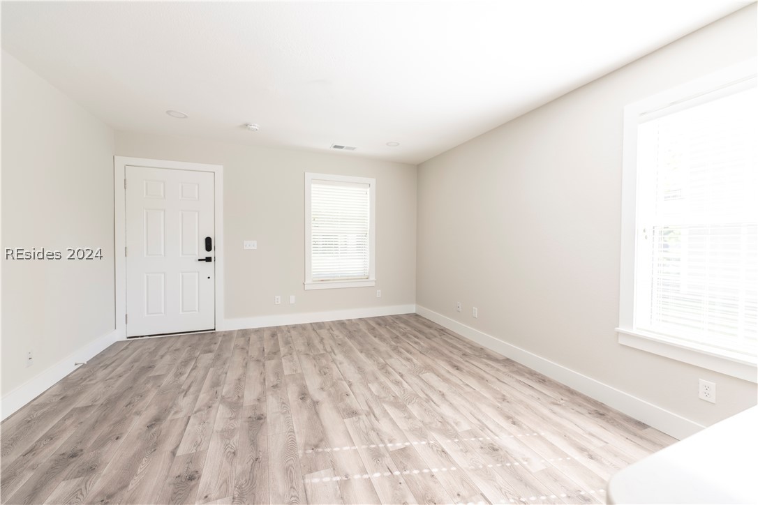 227 University Parkway Property Photo 9