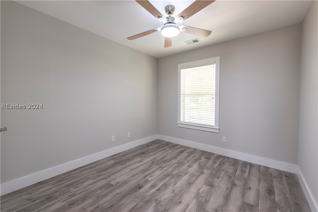 227 University Parkway Property Photo 13