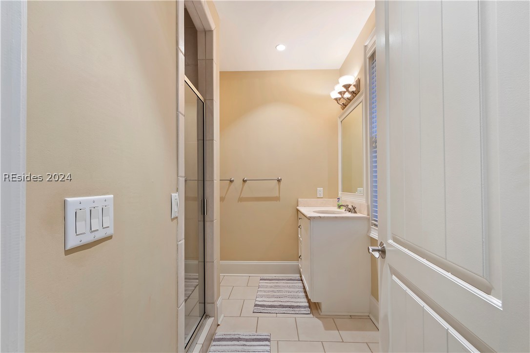3 Armada Property Photo 6