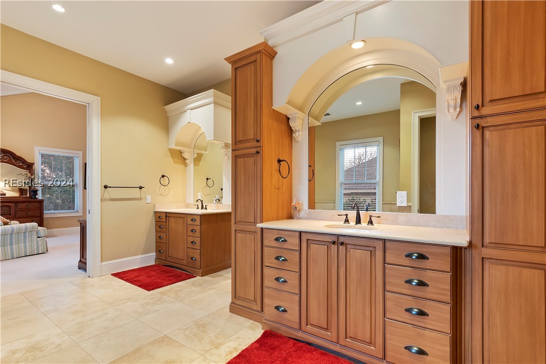 3 Armada Property Photo 37