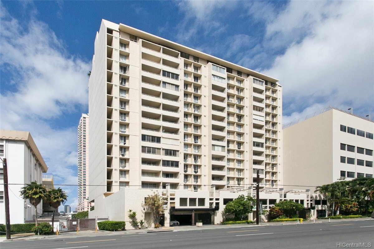 Honolulu Real Estate Listings Main Image